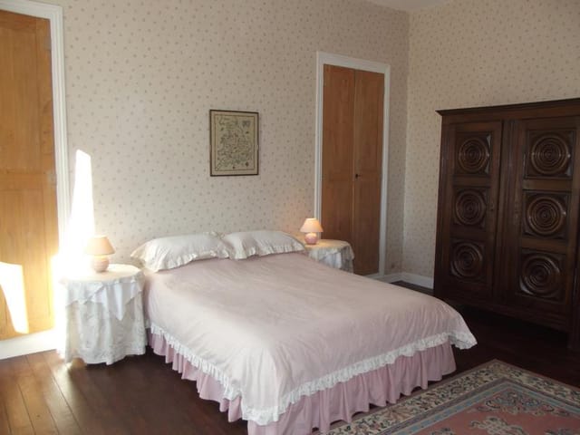 Old Water Mill In Pont De Ruanindre River Valleyloire