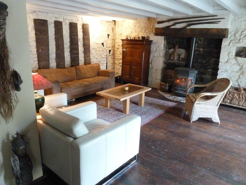 Belle ferme avec maison d'amis et piscine à vendre. Puy de Dôme Moulin